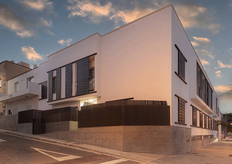 edificio 11 viviendas la laguna