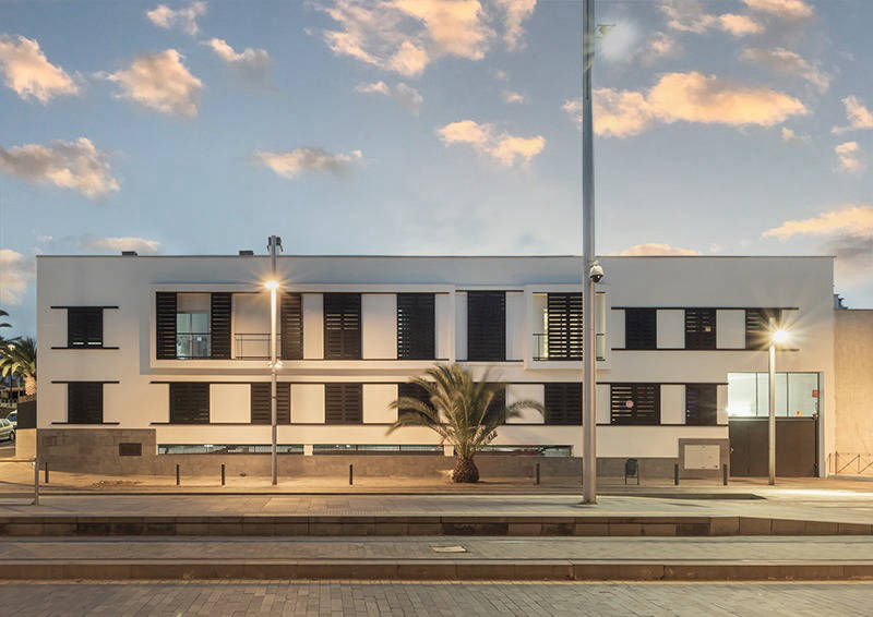 edificio cerca campus de guajara